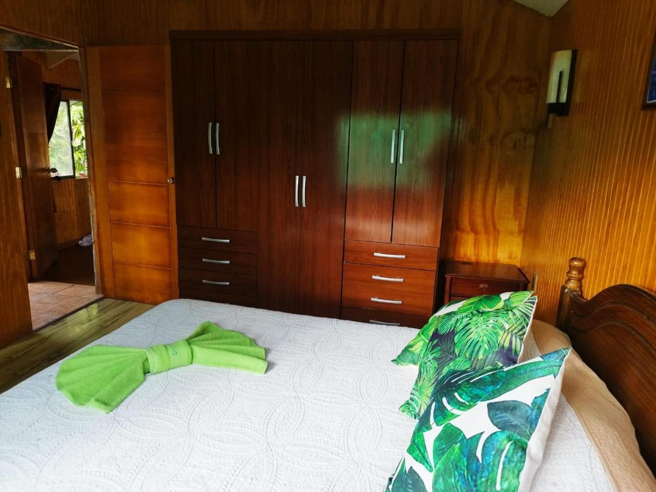 Hostal Avareipua Hanga Roa Exteriér fotografie
